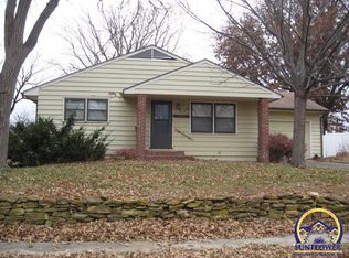 1729 SW Meadow Ln, Topeka, KS 66604