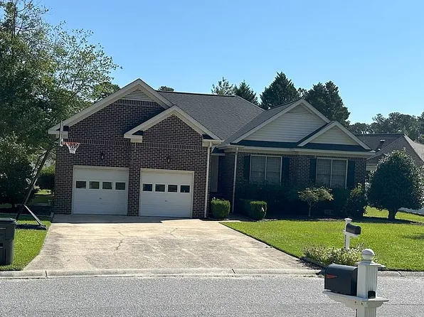 121 Wilkshire Dr, Greenville, NC 27858