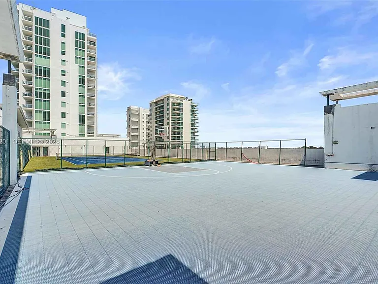 7928 East Dr #101 — Photo 28