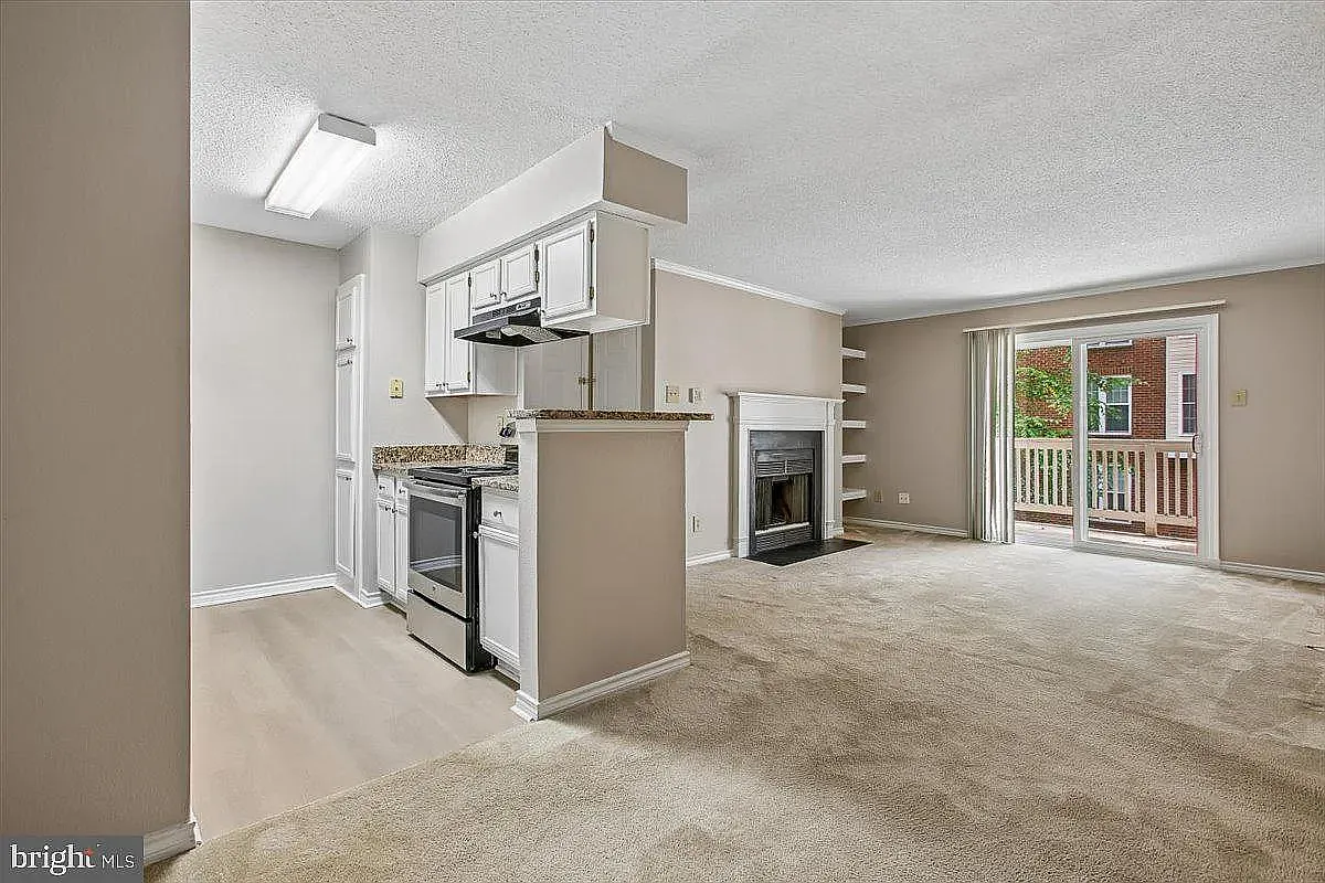 1 bed, 762 sqft, $1,900 — Photo 3