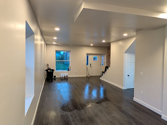 5th image of 4725 McMillan Ave