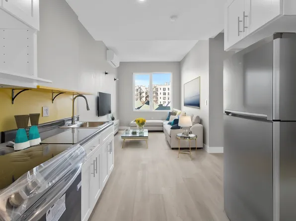 641 E 28th St, Brooklyn, NY