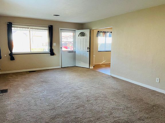 4th image of 3127 Hassler St