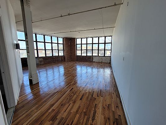 2nd image of 54 Knickerbocker Ave APT 3C