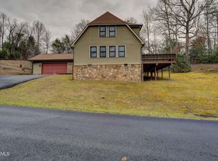 321 Robin Ln, Gatlinburg, TN 37738