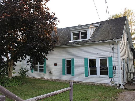 2nd image of 149 Pequoig Ave