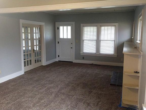 Living Room looking from Breakfast Nook door.