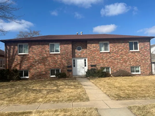 808 W 1st St, 808 W 1st St APT 2, Grand Island, NE 68801