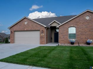 124 S 91st St, Lincoln, NE 68526