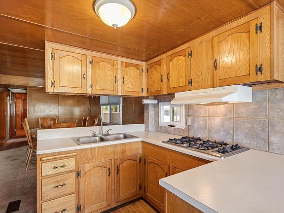 4th image of 208 Aileen Avenue