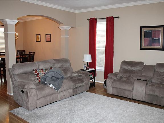 4th image of 6022 Spanish Oak Dr