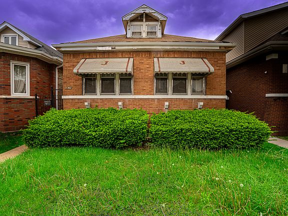 3rd image of 8014 S Perry Ave