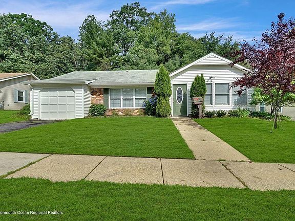 4th image of 29 Poinsetta Ct #1000
