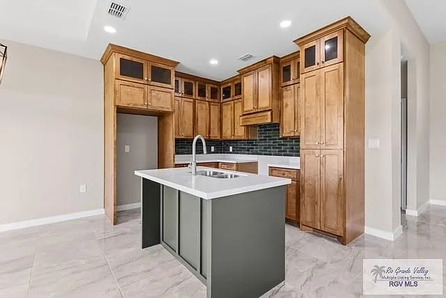 130 E Magnolia Ave — Photo 5