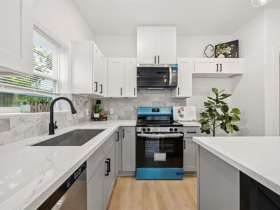 4th image of 7946 Fields St #B