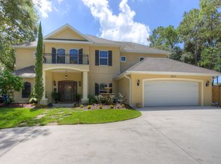 2074 Tanglewood Way NE, Saint Petersburg, FL 33702