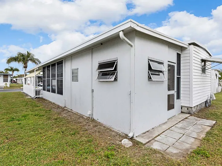 12651 Seminole Blvd #12C — Photo 8