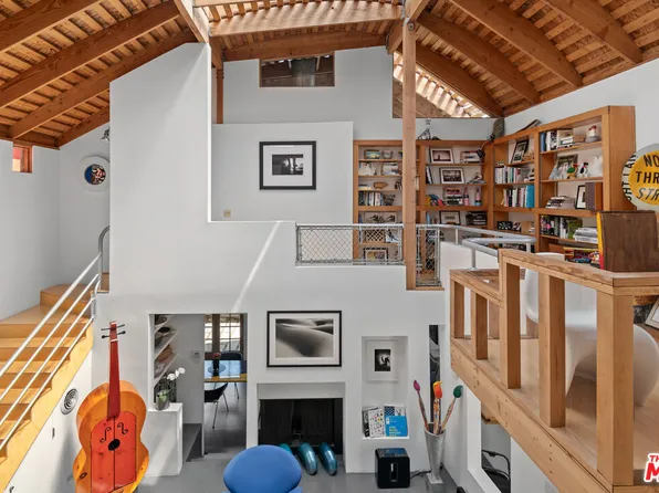 229 E San Juan Ave, Venice, CA 90291