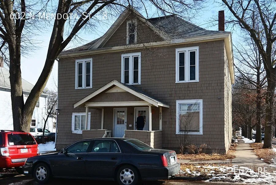 Building Photo - 602 Mendota St #8
