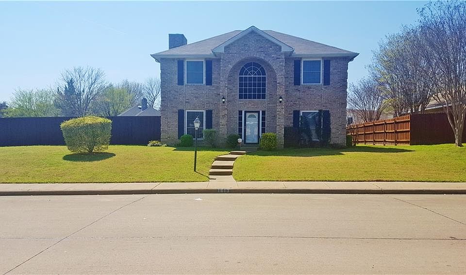 1st image of 1613 Mockingbird Ln
