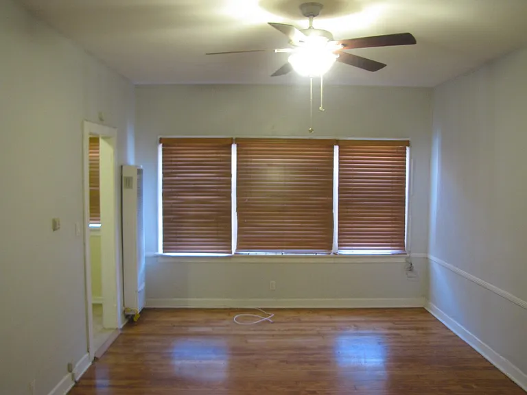 1805 N Kingsley Dr — Photo 2