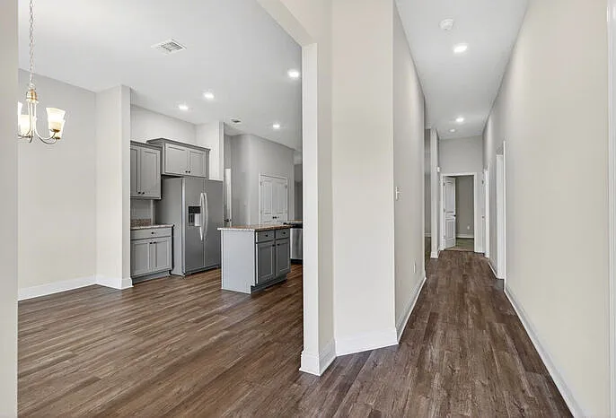 15740 Rachael Dr — Photo 5