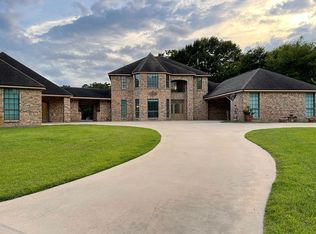 8000 Woodland Trl, Orange, TX 77630