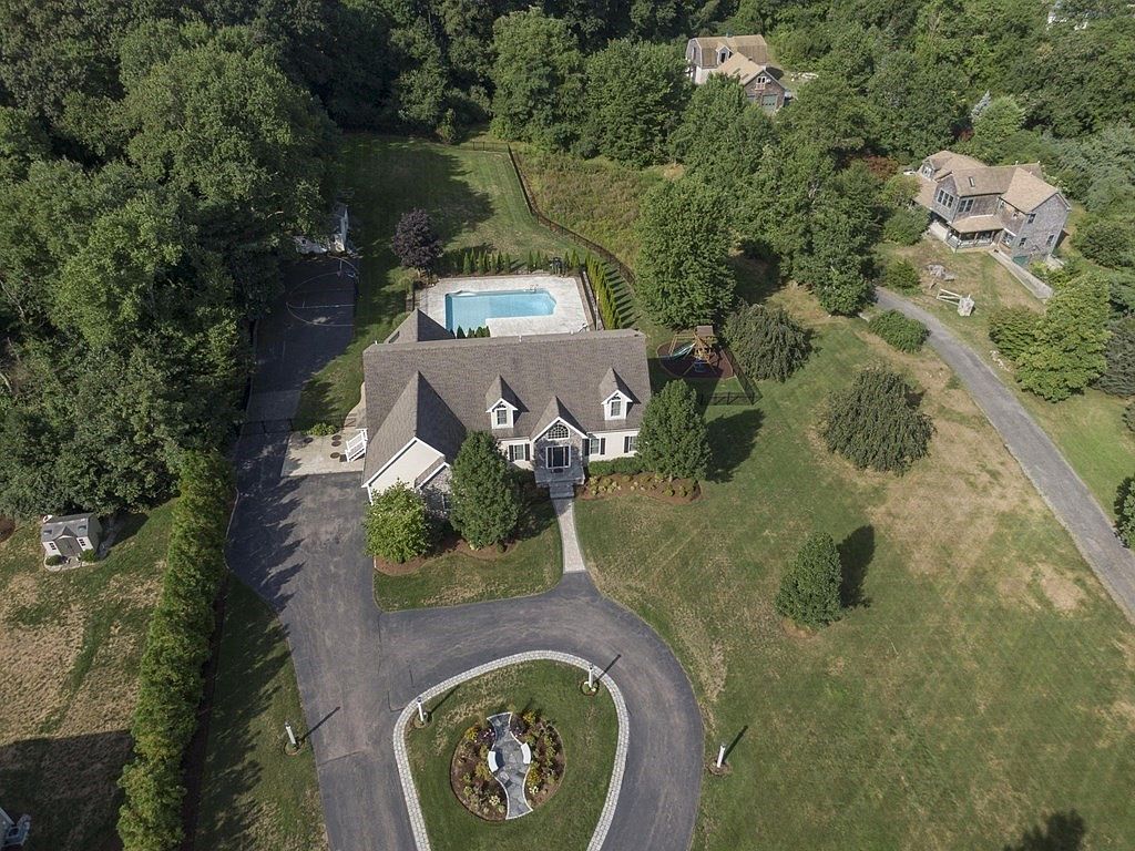 152 Thurston St, Wrentham, MA 02093 Zillow