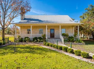 558 Southwoods Dr, Fredericksburg, TX 78624