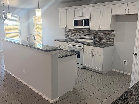 5th image of 5913 Fenway Dr