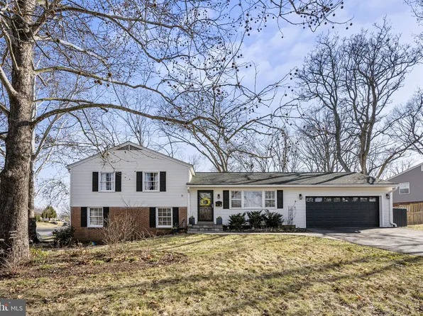 10101 Roslyn Ct, Manassas, VA 20109