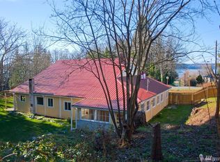 957 S West Camano Dr, Camano Island, WA 98282