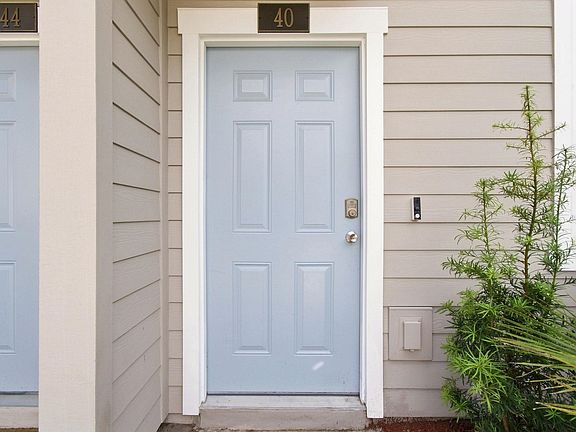 2nd image of 40 Wading Ibis Rd