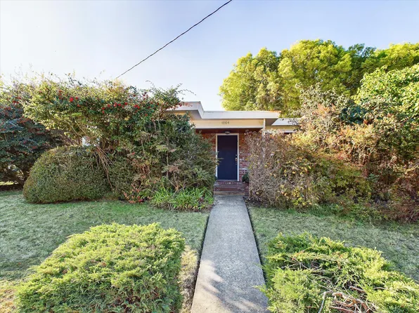 1864 Heather Ln, Eureka, CA 95501