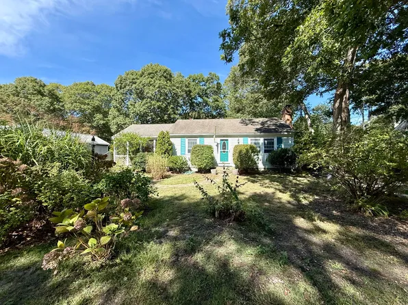 24 Fast Brook Road, West Yarmouth, MA 02673