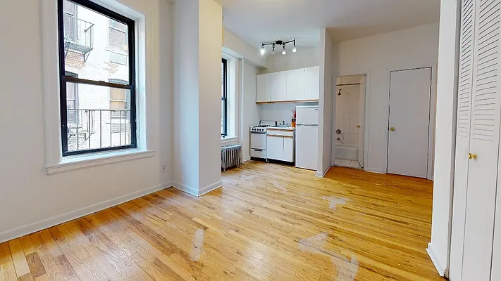 Rented by Bond New York | media 4