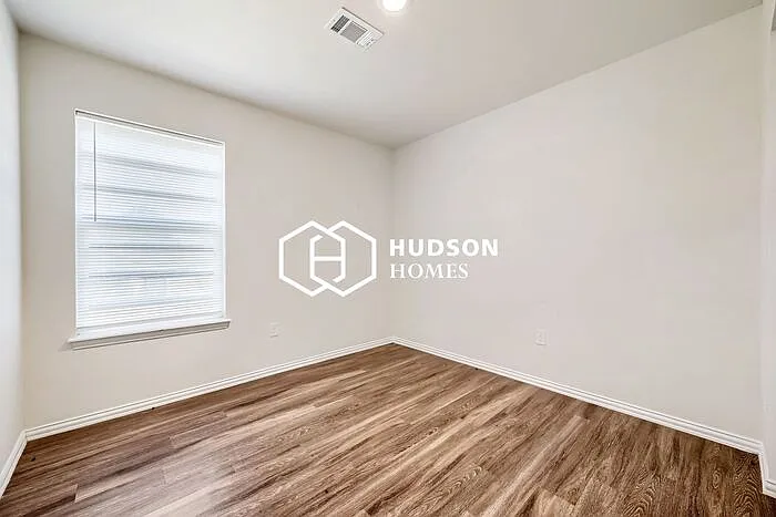 307 S Louisiana St — Photo 9