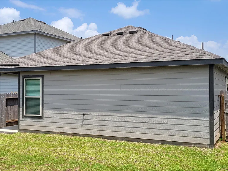 526 Dalloway St — Photo 6