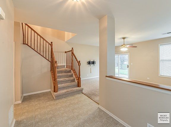Large foyer entrance