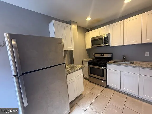 1224 Tasker St #1R — Photo 2