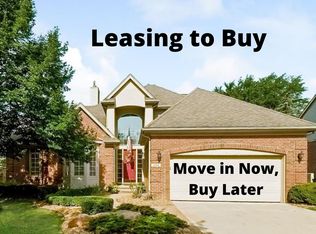 1214 Putnam Cir, Rochester, MI 48307