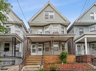 81 W 15th St, Bayonne, NJ 07002