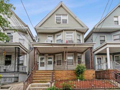 81 W 15th St, Bayonne, NJ, 07002