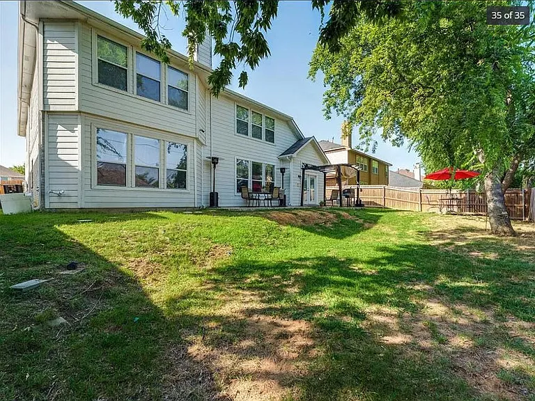 Windcastle Dr — Photo 34