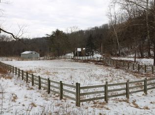 3 E Crisman Rd, Hardwick, NJ 07825