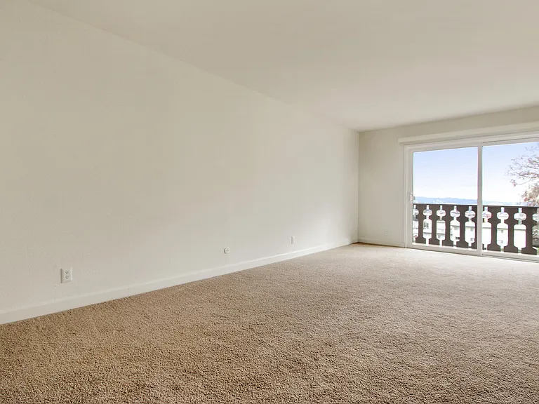 Woodcliff Apartments — Photo 87