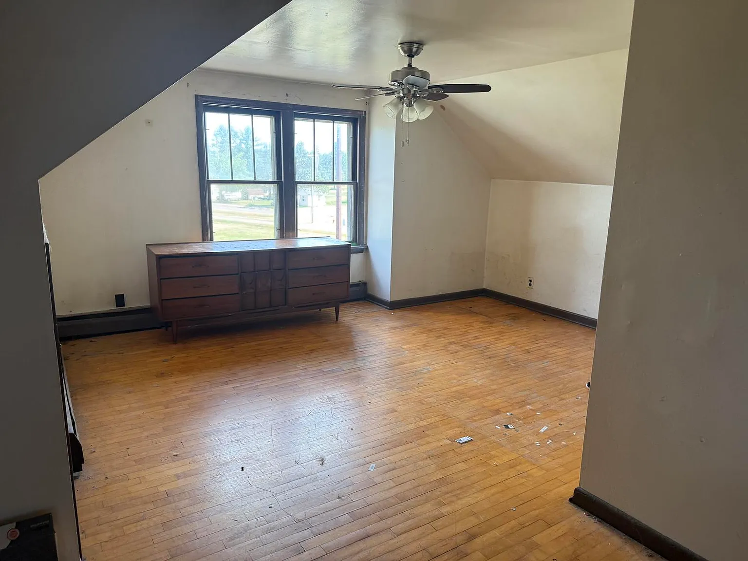 102 Caspian ave — Photo 3