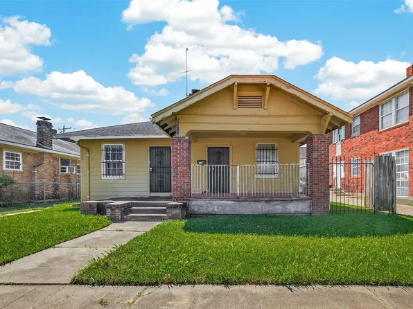 4016 Woodleigh St, Houston, TX 77023