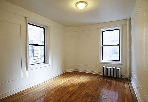3rd image of 66 Saint Nicholas Pl #35A