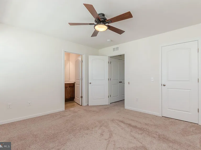172 Drexel Ct — Photo 33